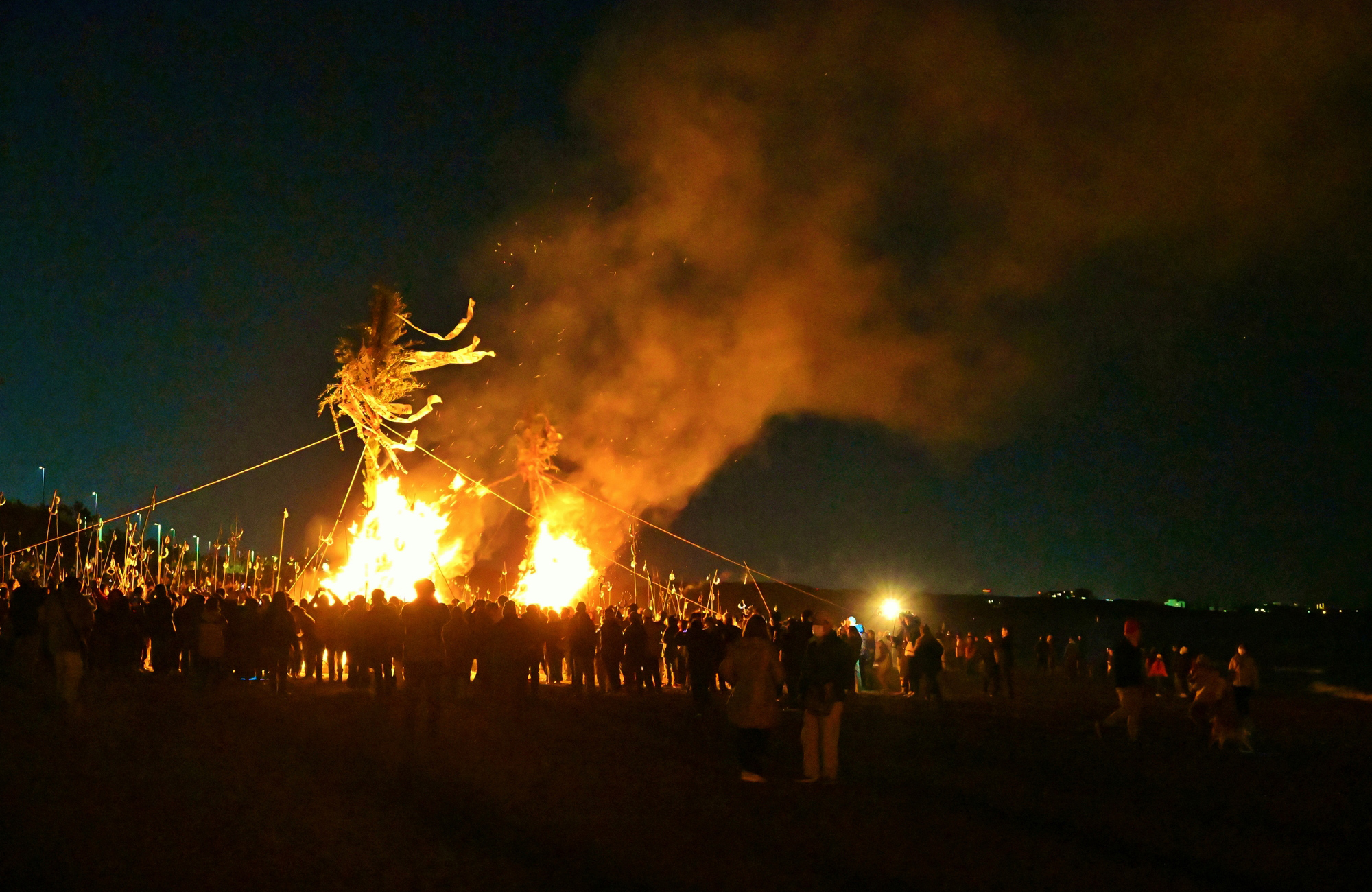 道祖神火祭り会場